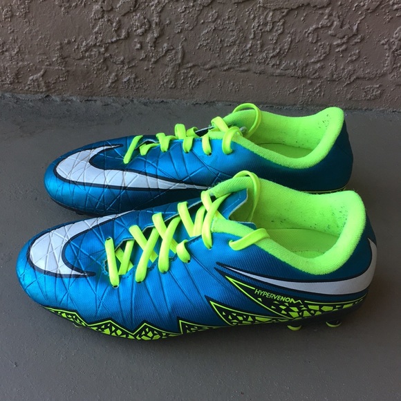 boys nike hypervenom